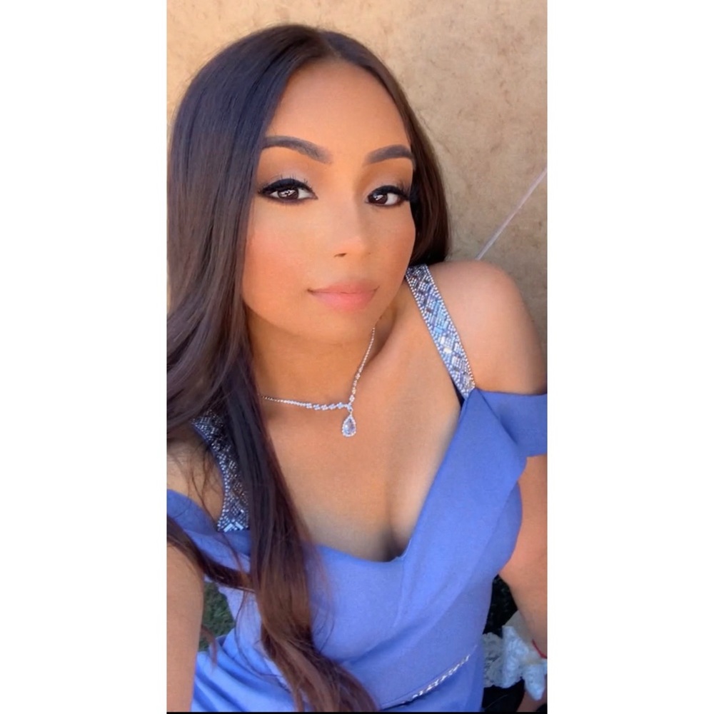 Meet your Posher, Vanessa